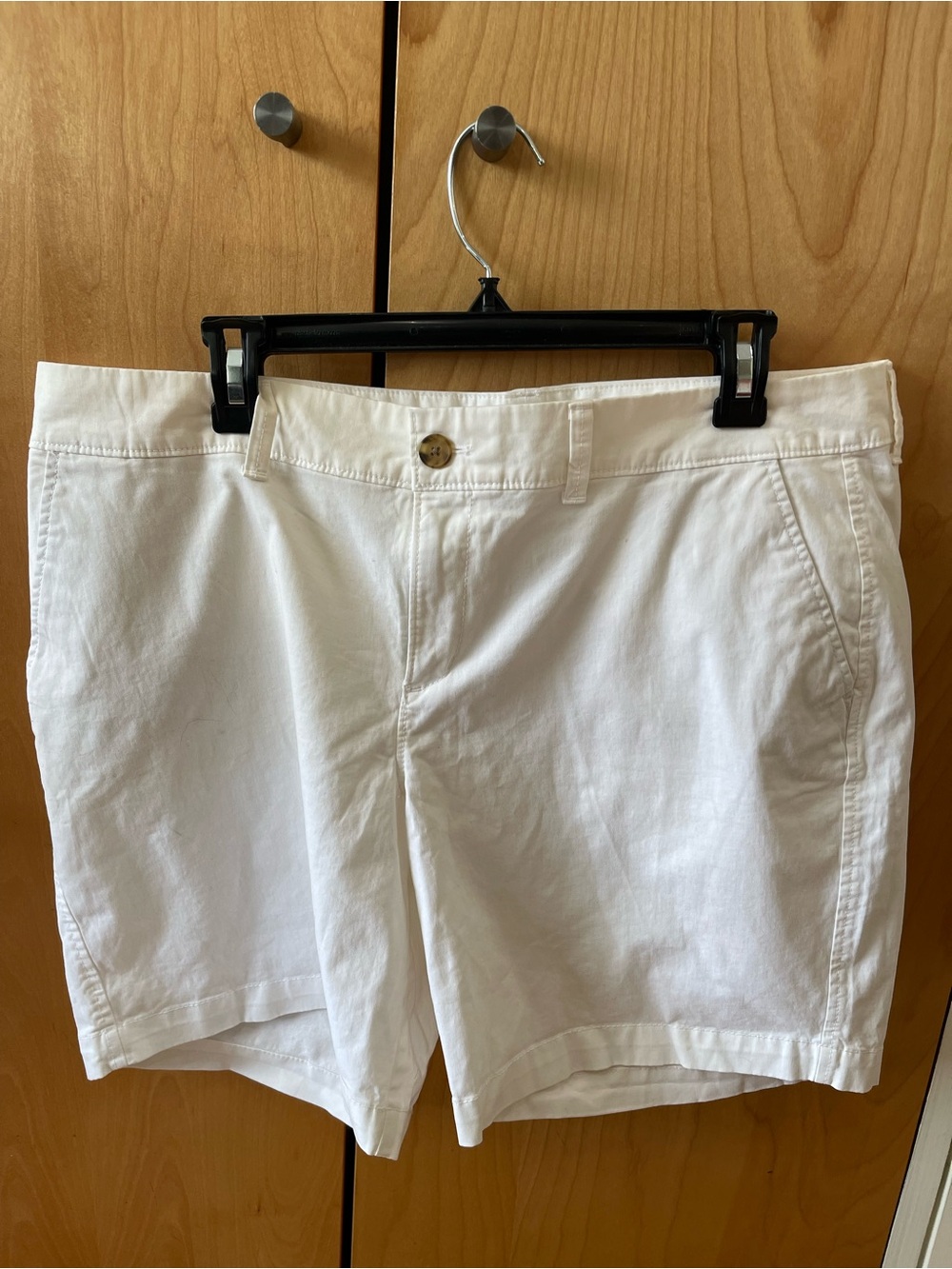 White Old Navy Chinos with pockets size 14